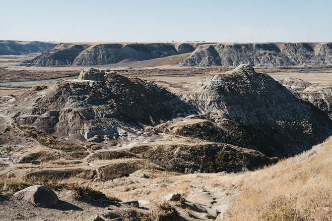 1 Day Drumheller Private Group Custom Tour: Calgary to Badlands - What makes Raj’s style matter on this route