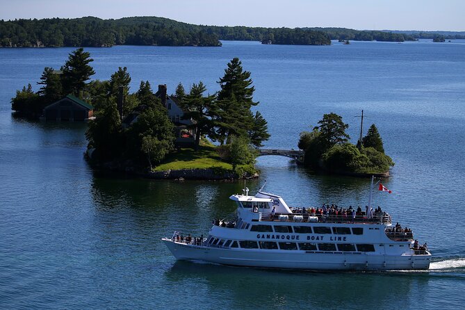 1-Hour 1000 Islands Cruise from Gananoque - The 1000 Islands: How Many Islands Are We Talking About?
