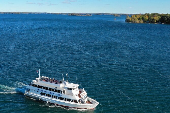 1-Hour 1000 Islands Cruise from Gananoque - What You See: McDonald, Howe, and the Names Between