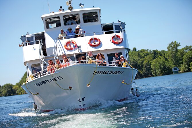 1-Hour 1000 Islands Cruise from Gananoque - Food, Drinks, and Keeping the Trip Moving