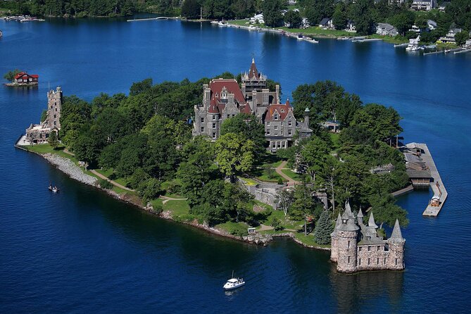 1-Hour 1000 Islands Cruise from Ivy Lea with views of Boldt Castle - Howe Island: the mid-point feeling on the St. Lawrence