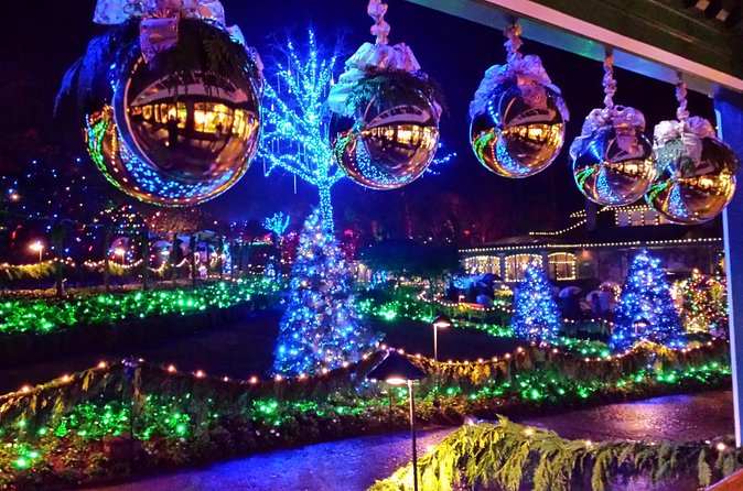 1 hour City Tour & Butchart Gardens: Christmas - Entry included! - Price and logistics: is $100.22 a good deal?