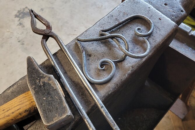 2 Hour Blacksmithing Experience in Niagara (Craft Class/Activity) - Your First Step Into Forging in Wainfleet
