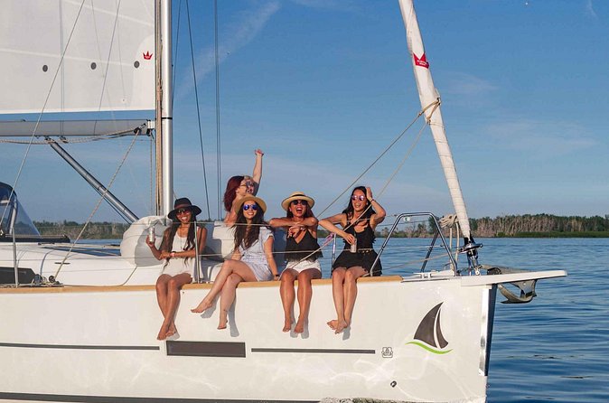 2hr Shared Sailing Experience in Toronto - The Crew Experience: Friendly, Professional, and Human