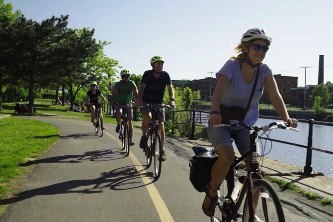 3 Hour Montreal City Bike Tour with Wine or Beer (AM & PM) - La Fontaine Park: A Calm Break in an Active Day