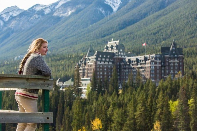 4-Day Rockies Explorer Tour Pkg: Banff, Columbia Icefield, Yoho - How the bilingual guide and max 50 traveler group affects your day