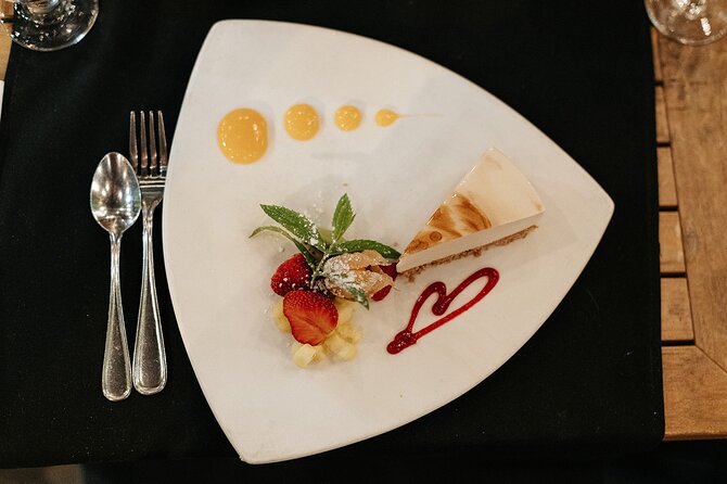 5-course Progressive Dinner on Grande-Allée and History Tour - Why a progressive dinner plus history actually makes sense in Quebec City