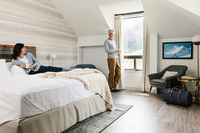 5 Day Rockies Mountains and Glaciers Tour, Icefield Parkway Hotel - Who should book this, and who might want a different plan