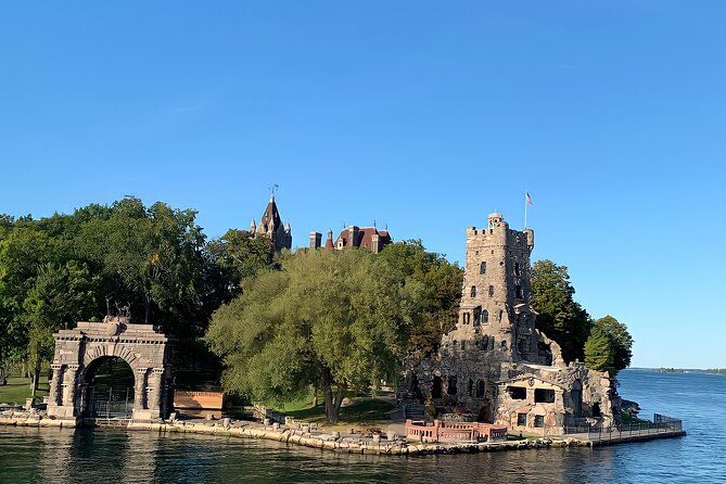 5-Hour 1000 Islands Boldt Castle Stopover Cruise from Gananoque - The 1000 Islands Tower: a quick way to get the big picture