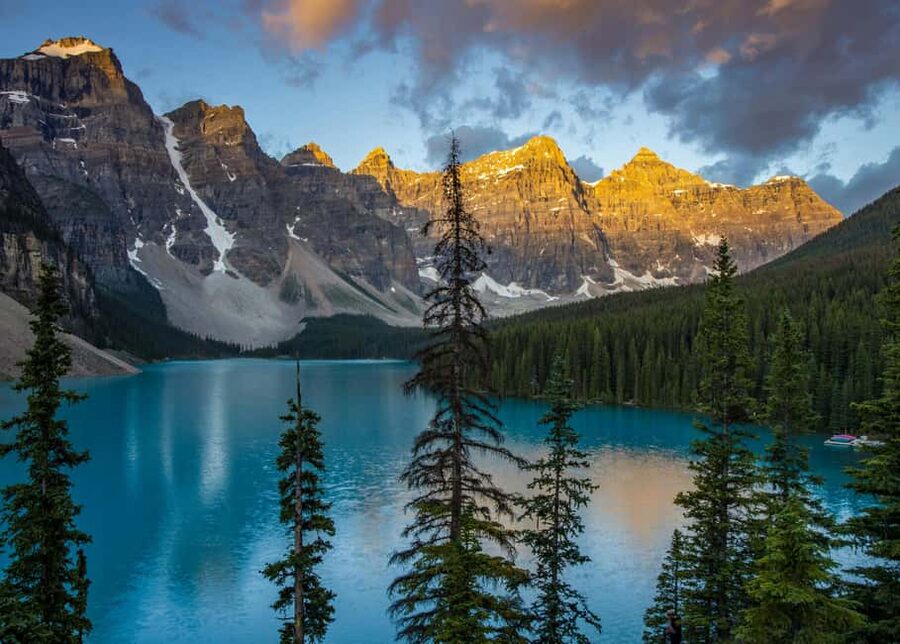 Abraham IceBubble, Peyto, Lake Louise, Bow Lake, Snowshoeing - Why this Icefields Parkway day feels special in winter