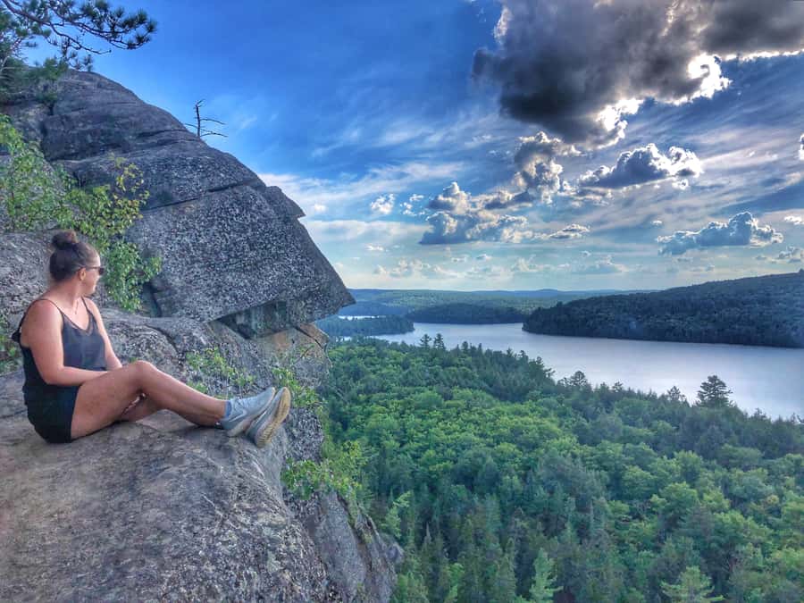 Algonquin Park Hiking: Adventure Tour from Toronto - Small group travel: why 11 people changes the whole day