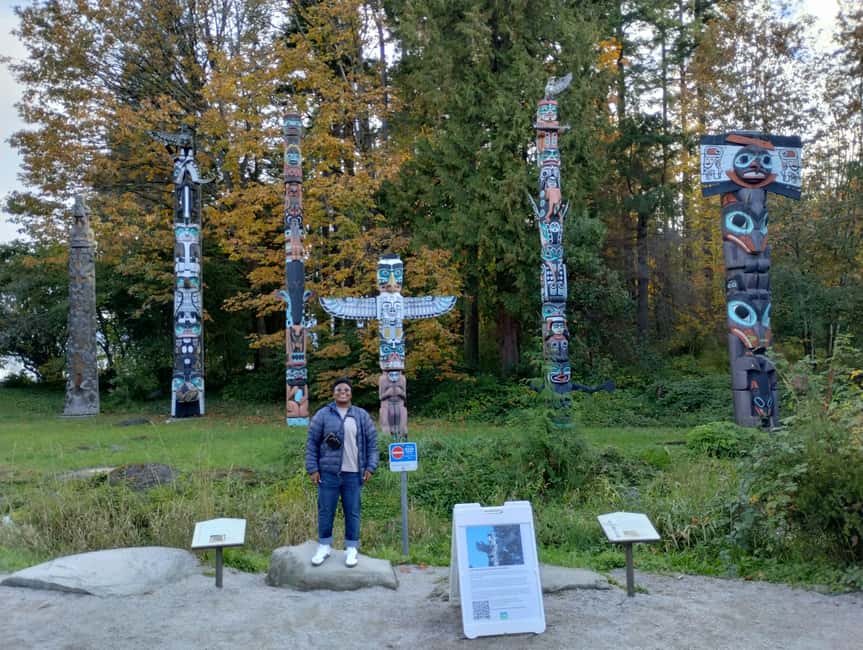 Aquarium & StanleyPark+20 Gem Spots+City/Vip Car+Small Group - Downtown Vancouver viewpoints and finishing at Canada Place