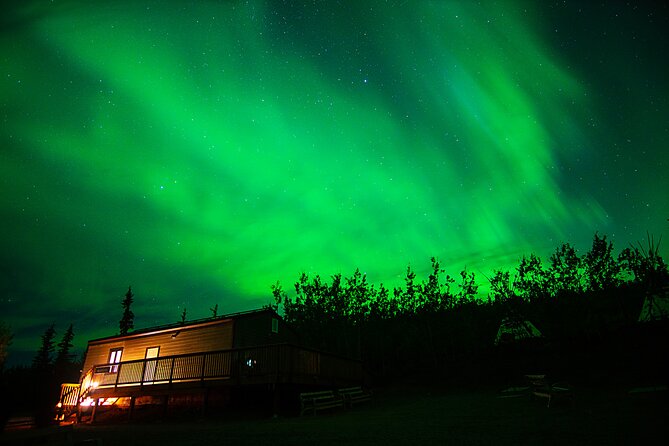 Arctic Day: Aurora Viewing Tour | late night - Getting on the shuttle: start time, meeting point, and timing feel