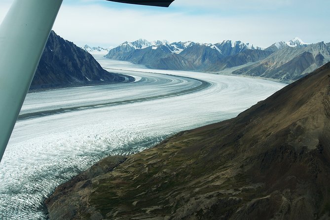 Arctic Day: Kluane National Park Tour | full day - How the guide turns stops into a story