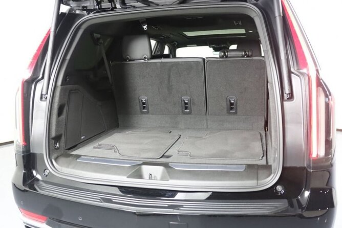 Arrival Private Transfer from Vancouver YVR or Cruise Port to Vancouver by SUV - The SUV ride: comfort, water, and real-world timing