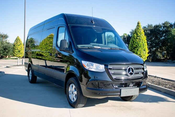 Arrival Private Transfer Vancouver YVR or Cruise Port to Vancouver by Minibus - How Drivers Add Value (Without Turning It Into a Tour)