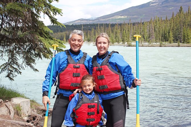 Athabasca Expressway Whitewater Rafting - The river day: from briefing to five sets of Class II rapids