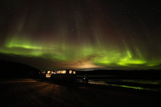 Aurora Hunting Tours - The 9 to 10 PM Pickup Rhythm and How the Night Flows