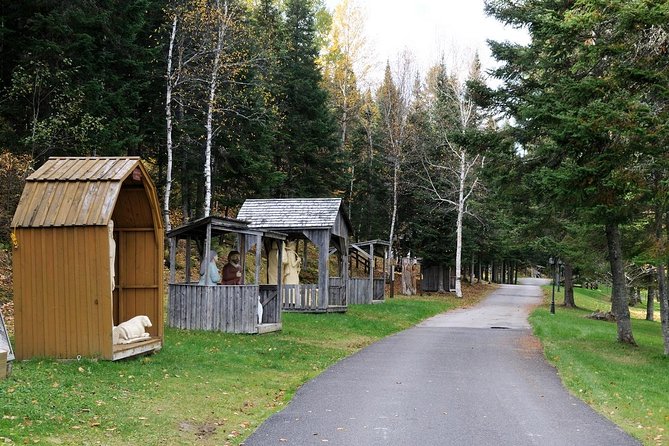 Back Country of the Fjord and the National Park - LAnse-Saint-Jean: Covered Bridge, Rue du Faubourg, and Artist Displays