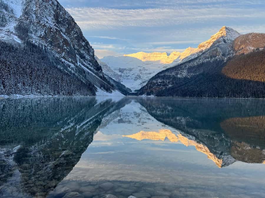 Banff/Canmore: Moraine Lake 1.5h & Lake Louise Half-Day Tour - Moraine Lake: making the most of about 1.5 hours