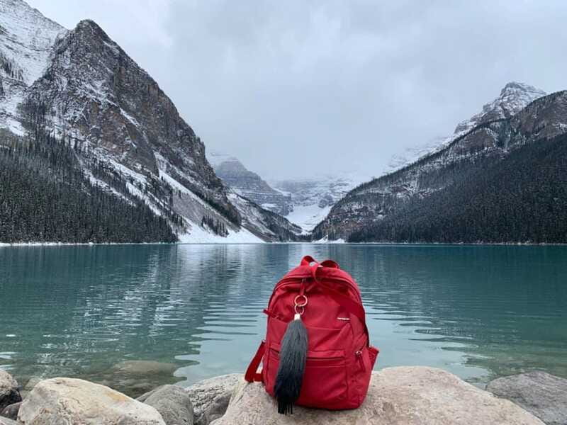Banff/Canmore: Moraine Lake and Lake Louise 90 Min Each - Lake Louise stop: Fairmont views, photo time, and self-guided wandering