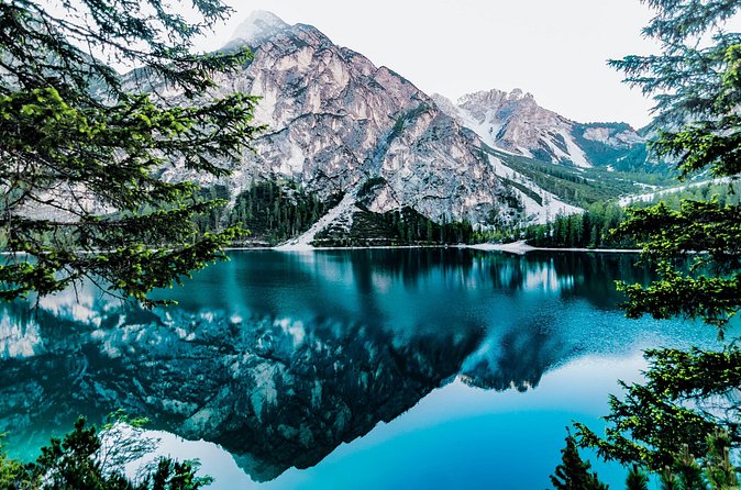 Banff/Canmore Shuttle to Moraine Lake and Lake Louise(1.5h each) - Pickup in Banff and Canmore, and how to avoid the most common day-trip mistake