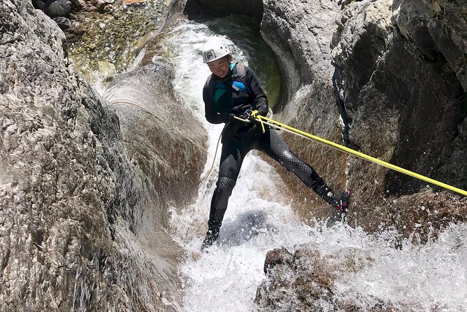 Banff Canyoning - Ghost Canyon (Intermediate Level) - The pre-rappel safety clinic: how they set the tone