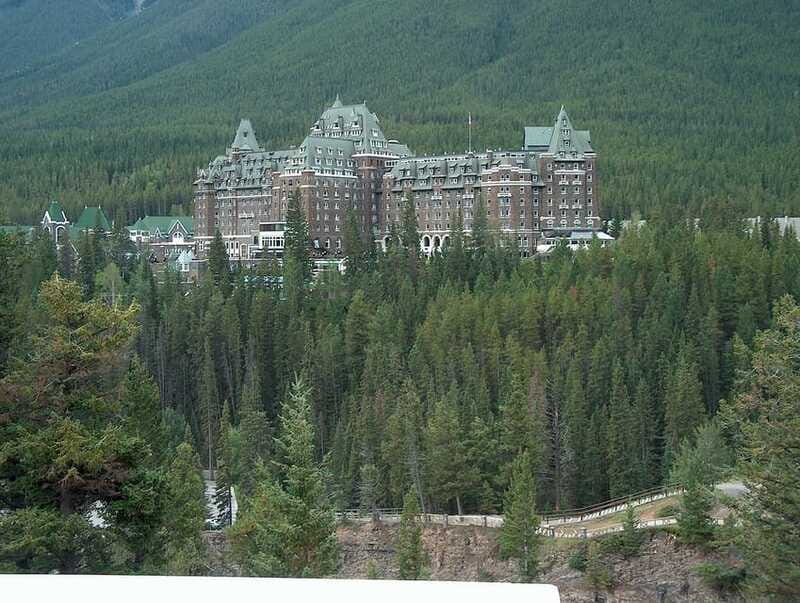 Banff: Castle Food Experience at Banff Springs Hotel - Special Access Main Dining Room: Seafood and Wine Pairing