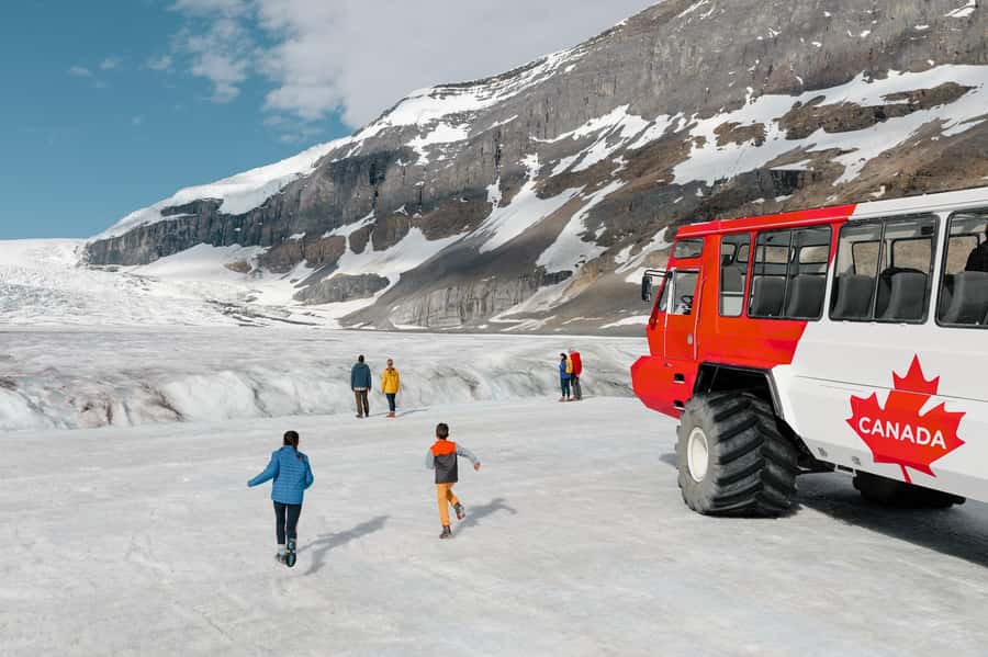 Banff: Columbia Icefield, Skywalk, Parkway, Bow & Peyto Lake - What the day feels like, from pickup to drop-off