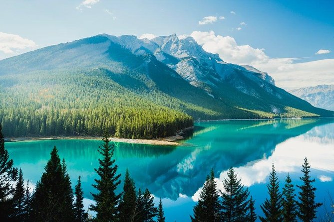 Banff Day Trip From Calgary - Lake Minnewanka and Two Jack Lake: short stops with big scale