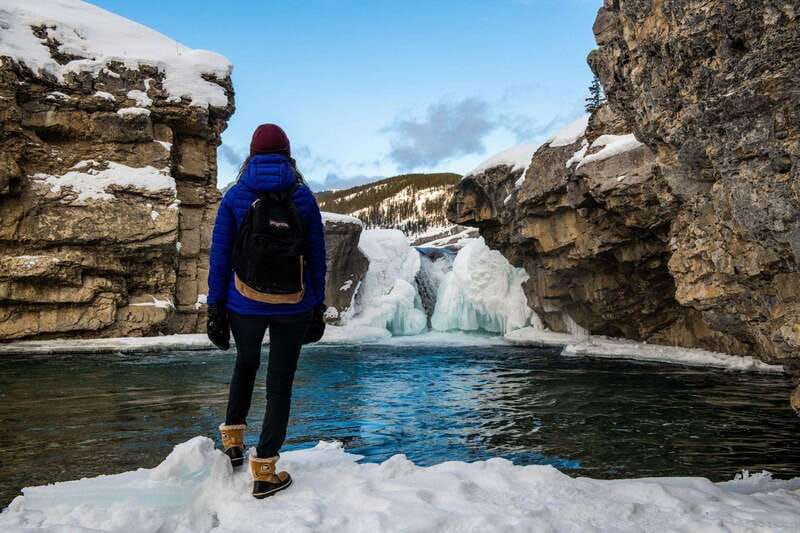 Banff: Gondola Cave Basin, Johnston Canyon & Lake Minnewanka - Lake Minnewanka: the scenery with a story element