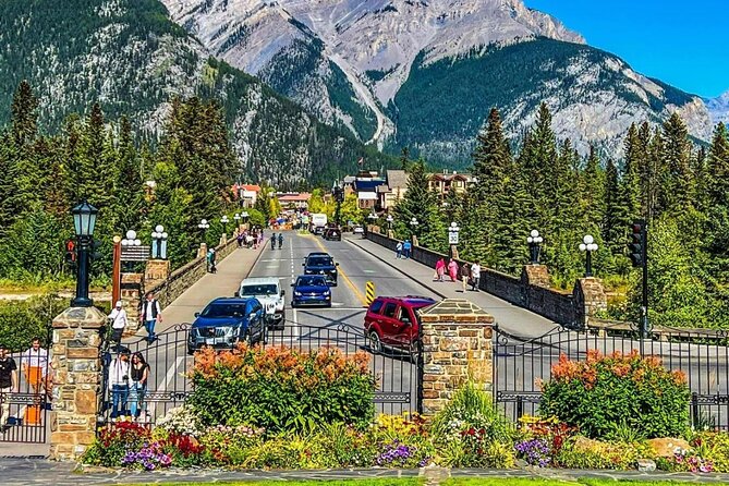 Banff: Gondola, Hot Spring and Three Lakes Tour - Lake Minnewanka: lakeside views plus optional extras