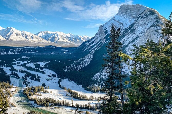 Banff Highlights: Moraine Lake, Lake Louise and beyond - Ride comfort, group size, and the pickup caution that matters