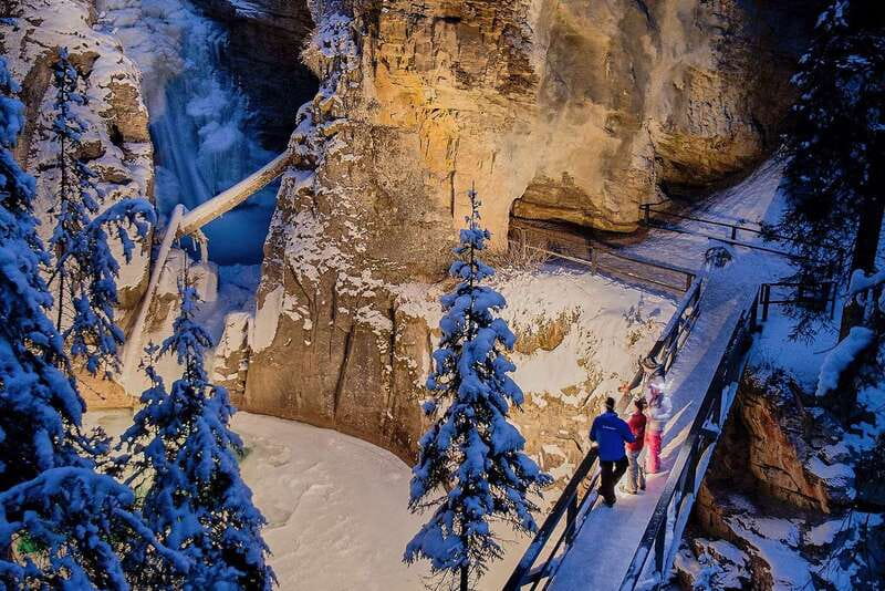 Banff: Johnston Canyon Evening Icewalk - Key things you will notice on this Icewalk