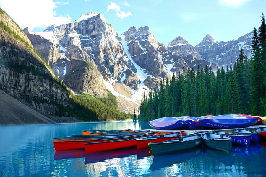 Banff: Lake Louise,Lake Minnewanka,Emerald Lake & Banff Town - Key Highlights You Will Notice Fast