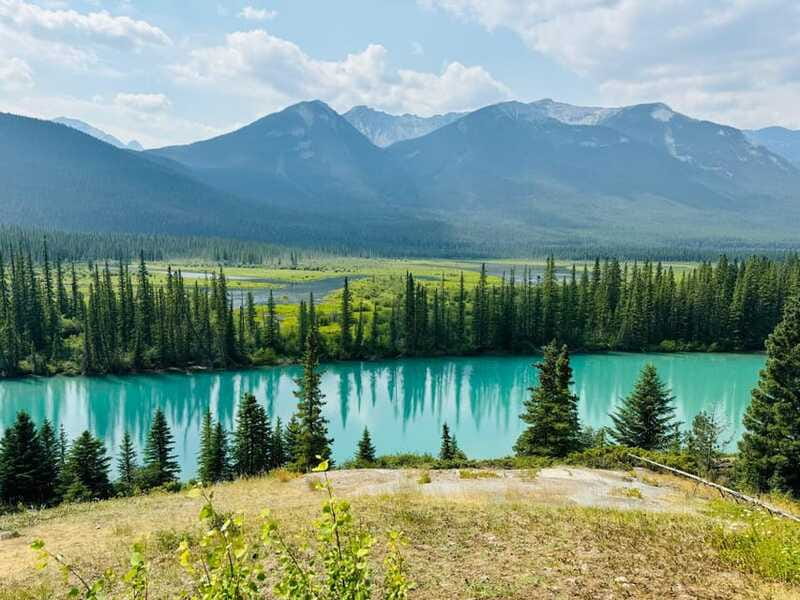 Banff: Lake Louise, Moraine, Emerald Lake & Johnston Canyon - Castle Mountain and the Quick Stops That Set the Tone