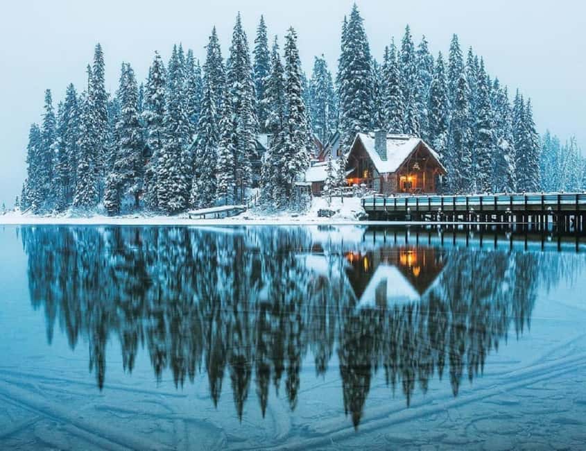 Banff:Lake Louise & Moraine Lake 1/2 Day Tour Canoe/Sightsee - Pickup in Banff, then a scenic start to the day