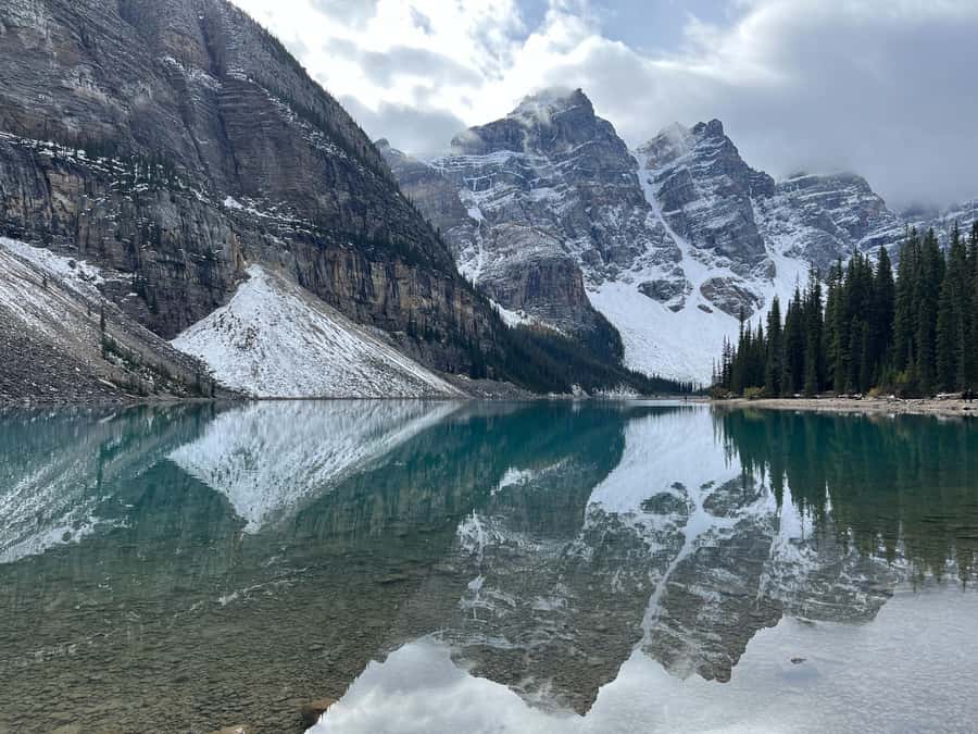 Banff: Lake Louise & Moraine Lake Half Day Tour - Your Guide Makes a Big Difference on This Small-Group Ride