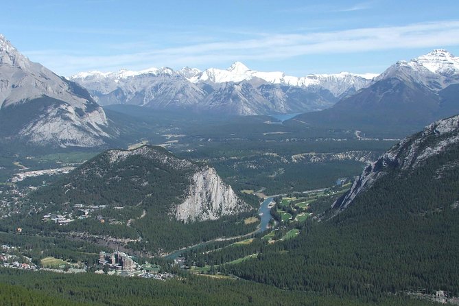 Banff, Lake Louise & Yoho National Parks 2-Day Tour - Lake Louise and Moraine Lake: two icons with different vibes