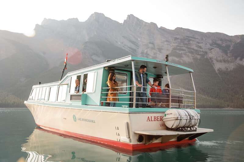 Banff: Lake Minnewanka Cruise - Who should book this cruise