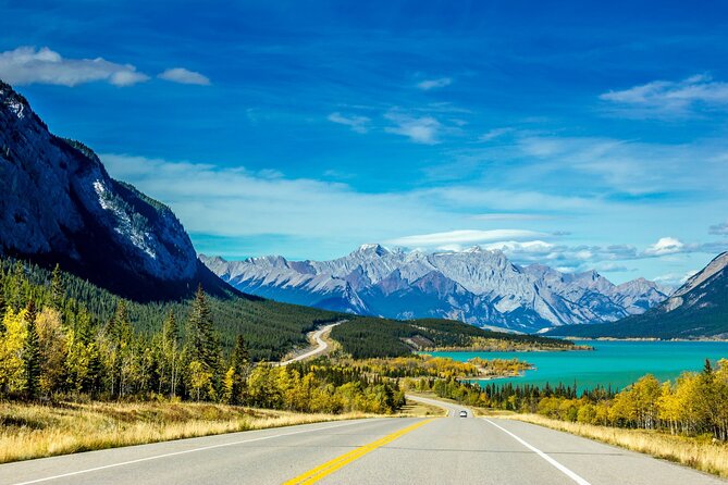 Banff National Park Moraine Lake and Lake Louise Explorer Tour - Moraine Lake stop: the Ten Peaks view, and the risk of feeling rushed