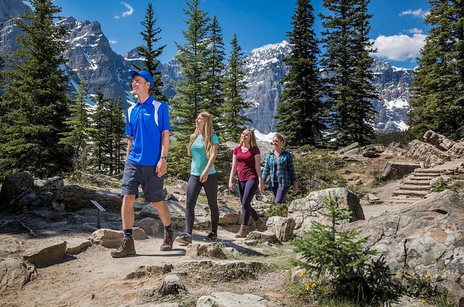 Banff National Park Tour with Lake Louise and Moraine Lake - Guides and Storytelling: Photo Tips Plus Mountain History