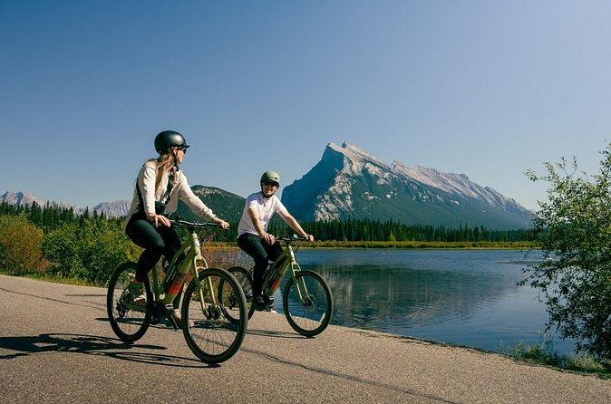 Banff Nature E-bike Tour - Stop 2: Vermilion Lakes and the mirror-mountain effect