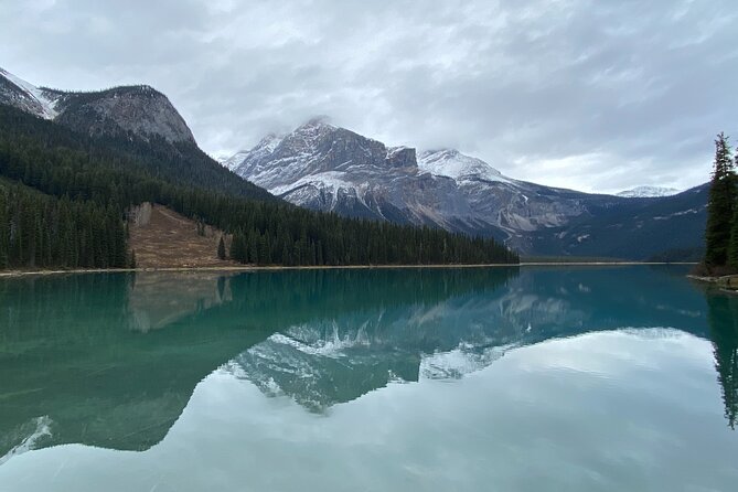 Banff Yoho Parks | Lake Louise | Moraine | Emerald - PRIVATE - A private Banff and Yoho day that feels like smart logistics