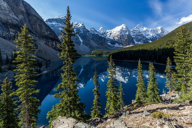 Banff Yoho Parks | Lake Louise | Moraine | Emerald - Private Tour - A private Banff and Yoho loop that saves you from the driving stress