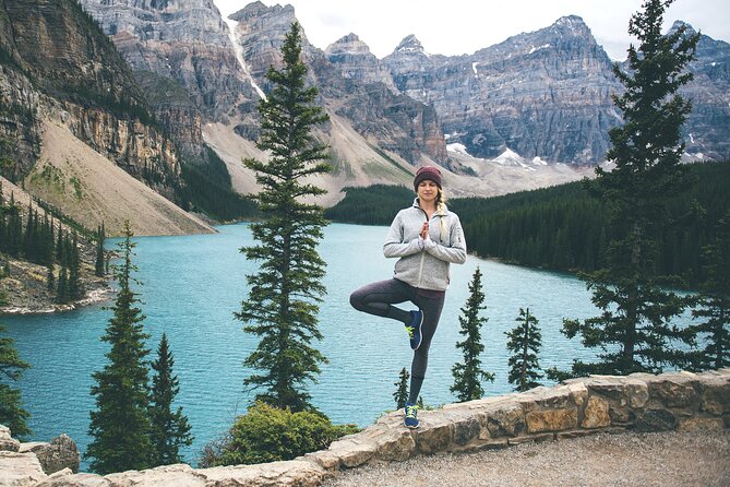 Banff Yoho Parks | Lake Louise | Moraine | Emerald - Private Tour - Lake Louise: 75 minutes to do the viewpoint and the lakeshore walk