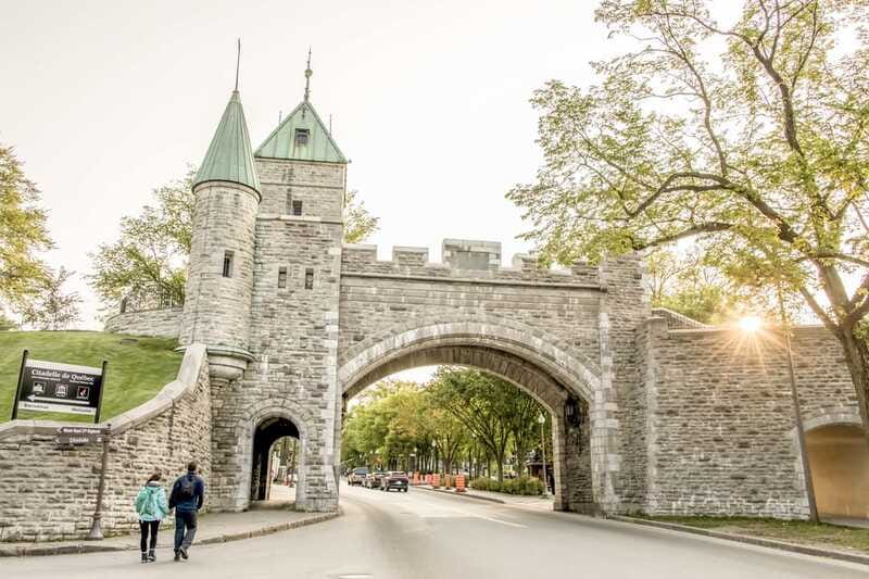 Best of Quebec City: Panoramic Bus Tour with Local Guide - Museum of Civilization and the St. Lawrence River Views
