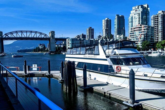 Best Vancouver Family Tour with Kids - Stanley Park without the stress: Seawall, totems, and photo magnets