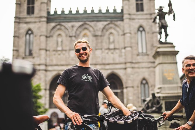 Bike / E-bike Tour : Downtown, Old Montreal, Waterfront by Fitz - McGill University and Place des Arts: Culture You Can See From the Saddle