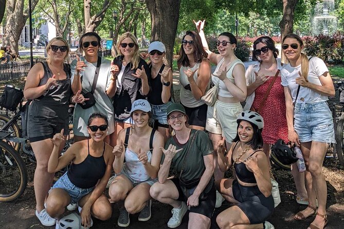 Bike / E-bike tour : Plateau, Mile-End, Jean-Talon Market by Fitz - Mile End to St-Viateur: where warm bagels become the ride’s highlight